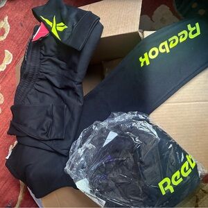Reebok Black and Neon Yellow Activewear Set